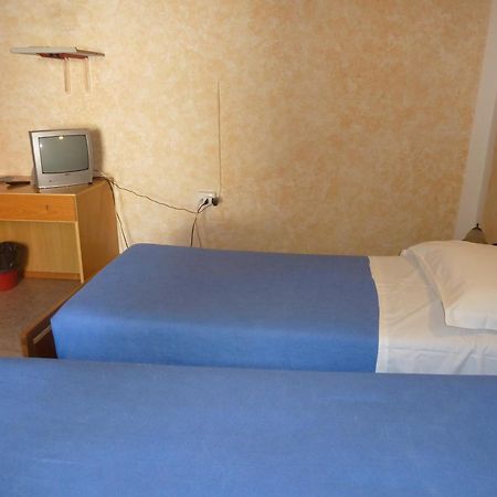 Hotel Bolognese Фолиньо Экстерьер фото